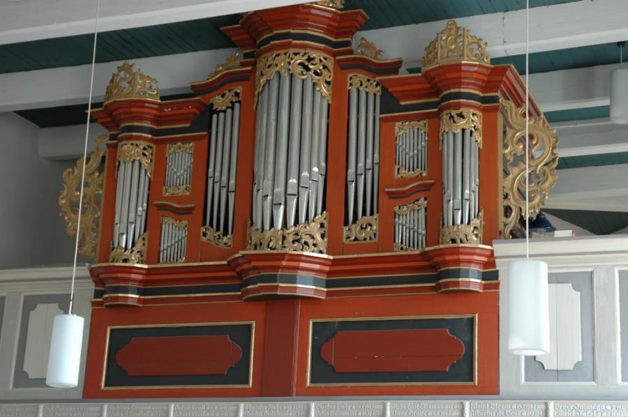 Simonswolde_DSC_0104_Simonswolde_Muller_Orgel_Brustung